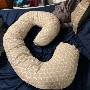 Pregnancy pillow brand new only used once